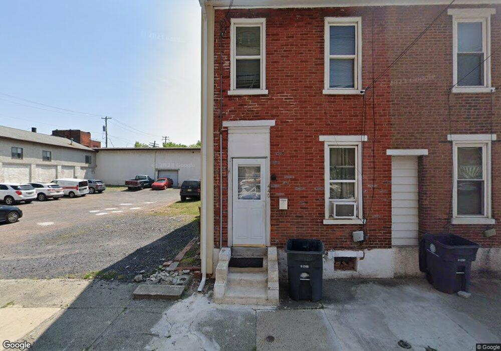 456 Apple St, Pottstown, PA 19464 - photo 1