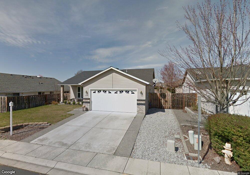 1907 Green Valley Way, Central Point, OR 97502 - photo 1