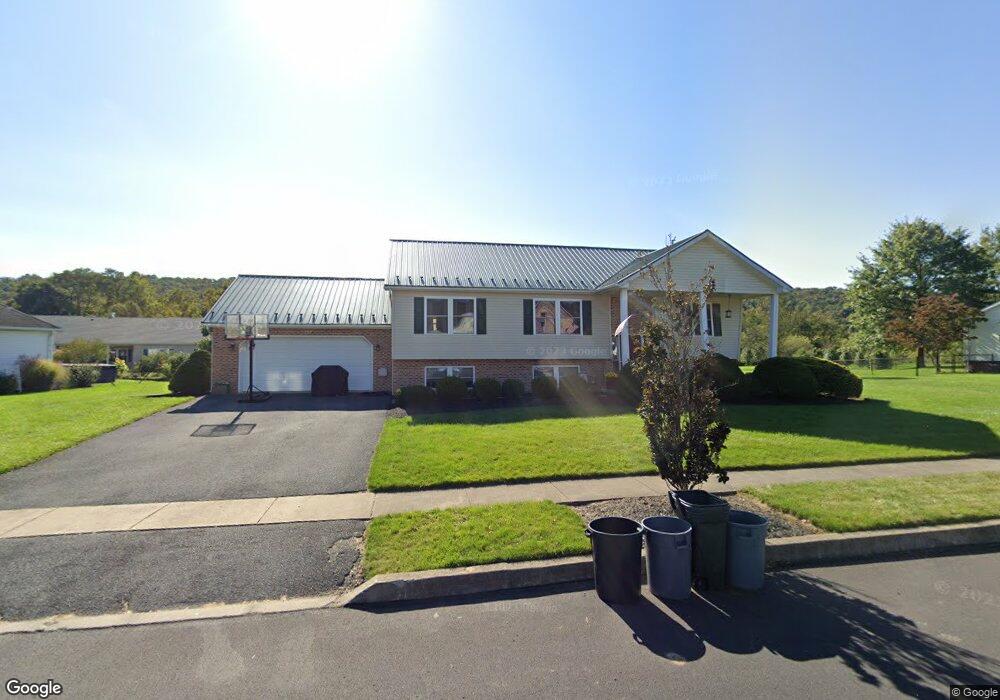 207 Barnett St, New Bloomfield, PA 17068 - photo 1