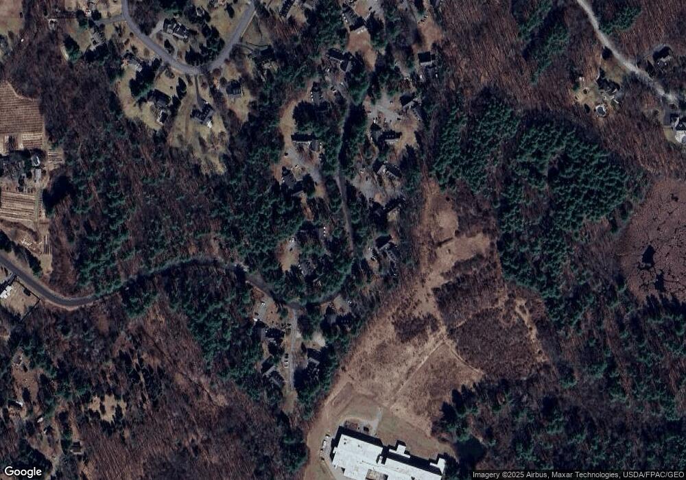 97 Glengarry Dr, Stratham, NH 03885 - photo 1