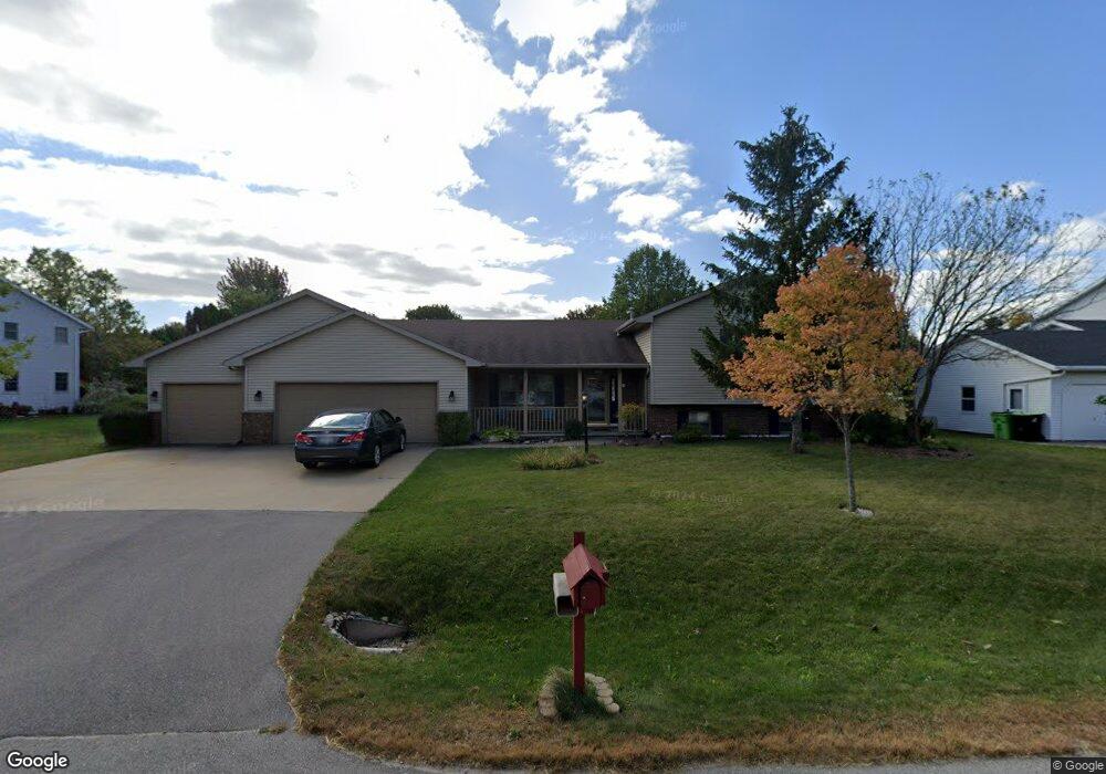 W6033 Coral Ct, Appleton, WI 54915 - photo 1