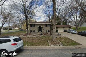 411 Fairlawn Ave W, Winsted, MN 55395
