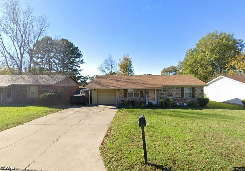 1607 N Lowe St, Stuttgart, AR 72160 - photo 1