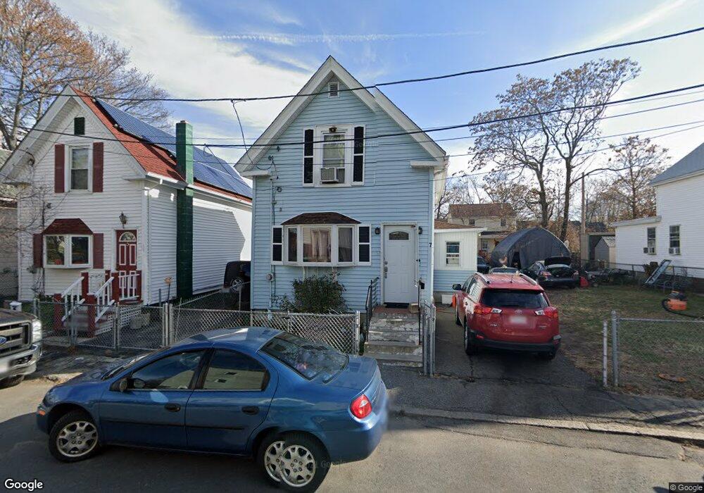 7 Freeman Ct, Lawrence, MA 01841 - photo 1