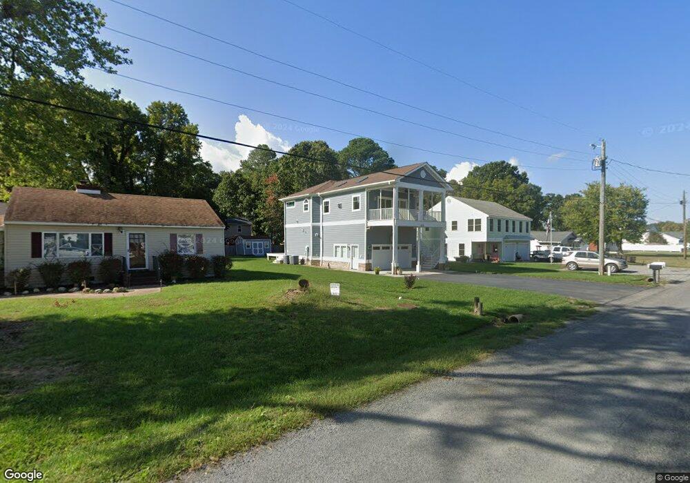 415 Shore Dr, Colonial Beach, VA 22443 - photo 1