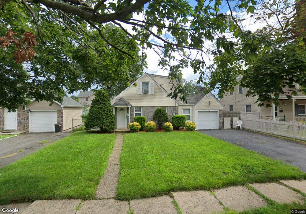 32 Maplewood Ave, Elmwood Park, NJ 07407 - photo 1