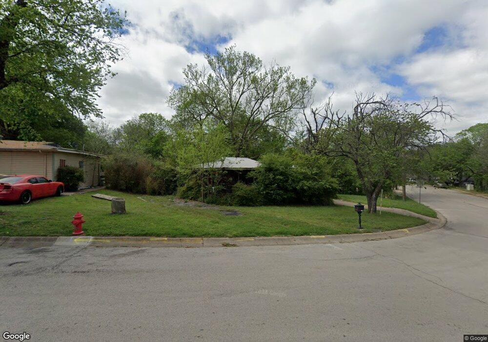 1216 S Brazos St, Weatherford, TX 76086 - photo 1