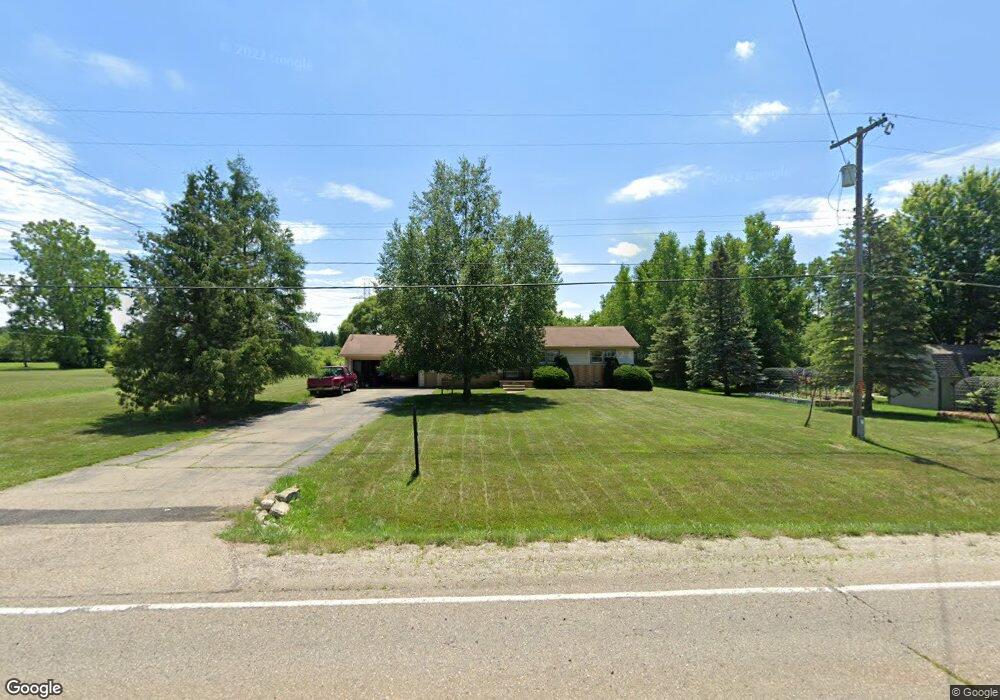 4072 E Carpenter Rd, Flint, MI 48506 - photo 1