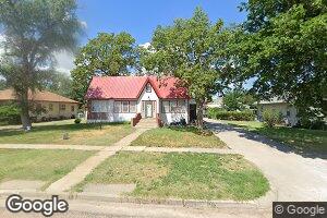 135 N 3rd St, Dighton, KS 67839