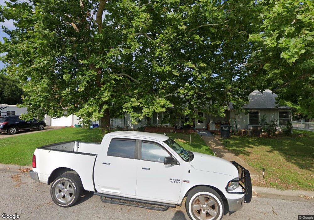 902 D St NW, Ardmore, OK 73401 - photo 1