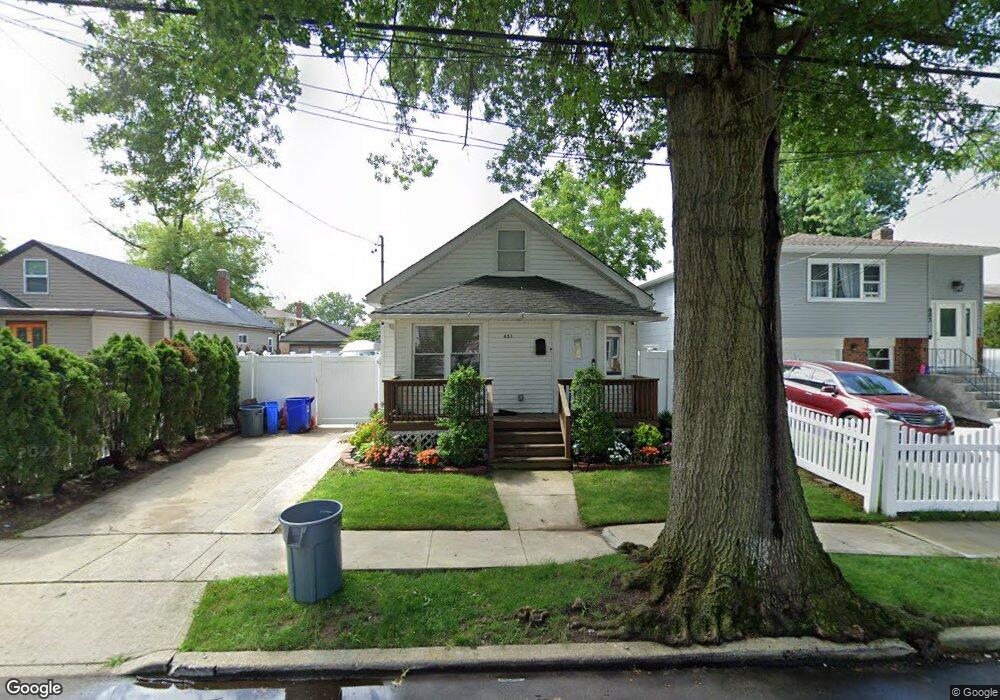 451 Clinton Ave, Rockville Centre, NY 11570 - photo 1