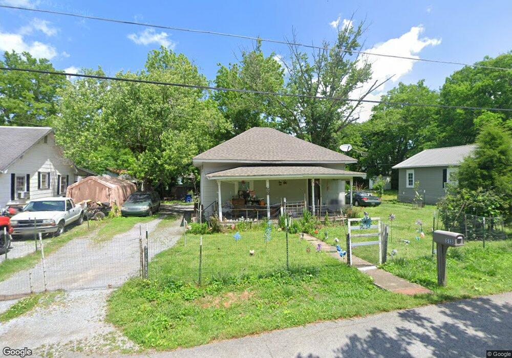 513 Oak St, Shelbyville, TN 37160 - photo 1