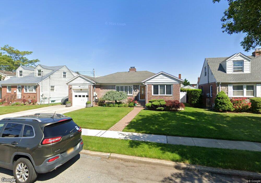 22 E Jefferson Ave, Mineola, NY 11501 - photo 1