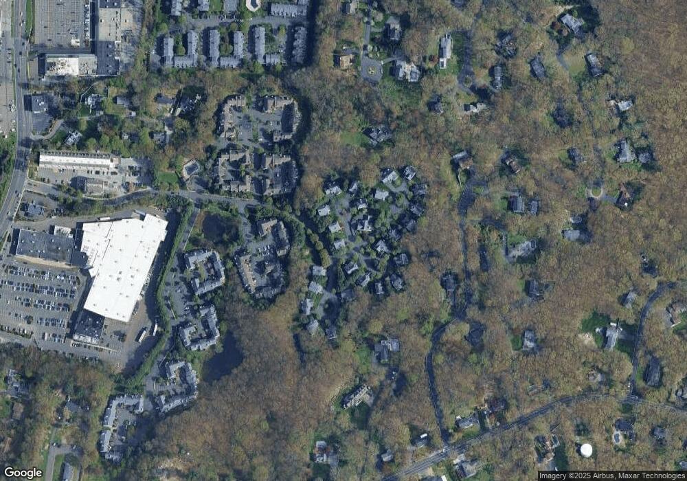 901 Foxboro Dr, Norwalk, CT 06851 - photo 1