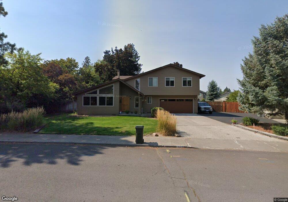 1825 NE Cliff Dr, Bend, OR 97701 - photo 1