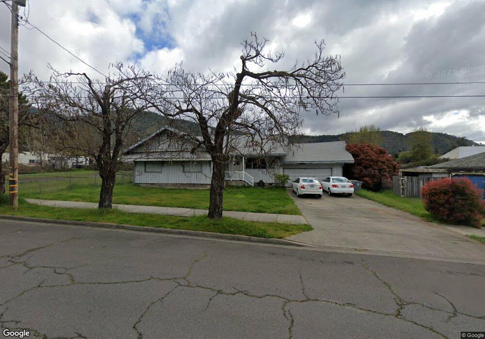 1941 NW Washington Blvd, Grants Pass, OR 97526 - photo 1