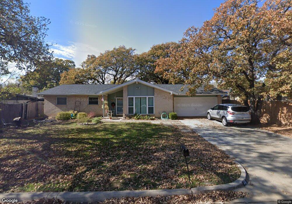 48 Stonegate Dr, Bedford, TX 76022 - photo 1