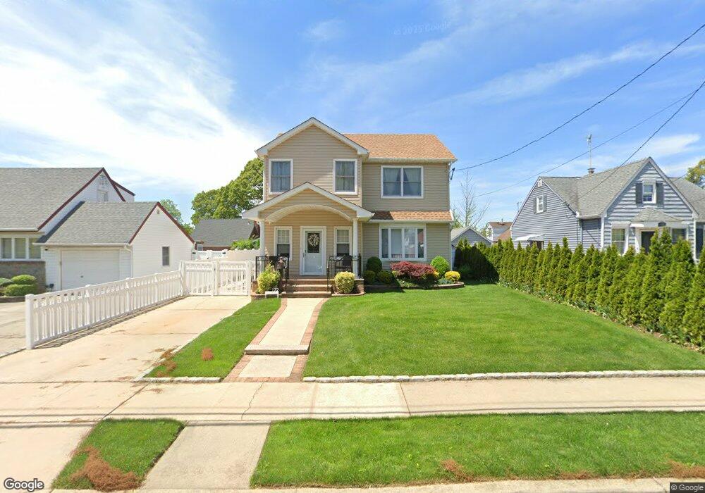 172 Fendale St, Franklin Square, NY 11010 - photo 1