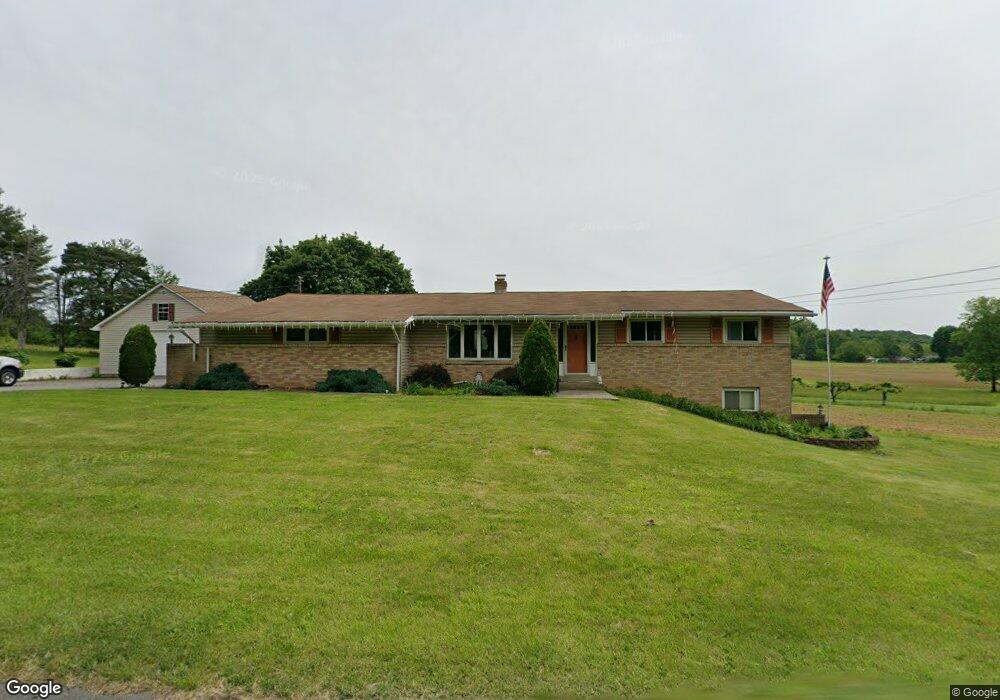 5585 Chestnut St, Emmaus, PA 18049 - photo 1