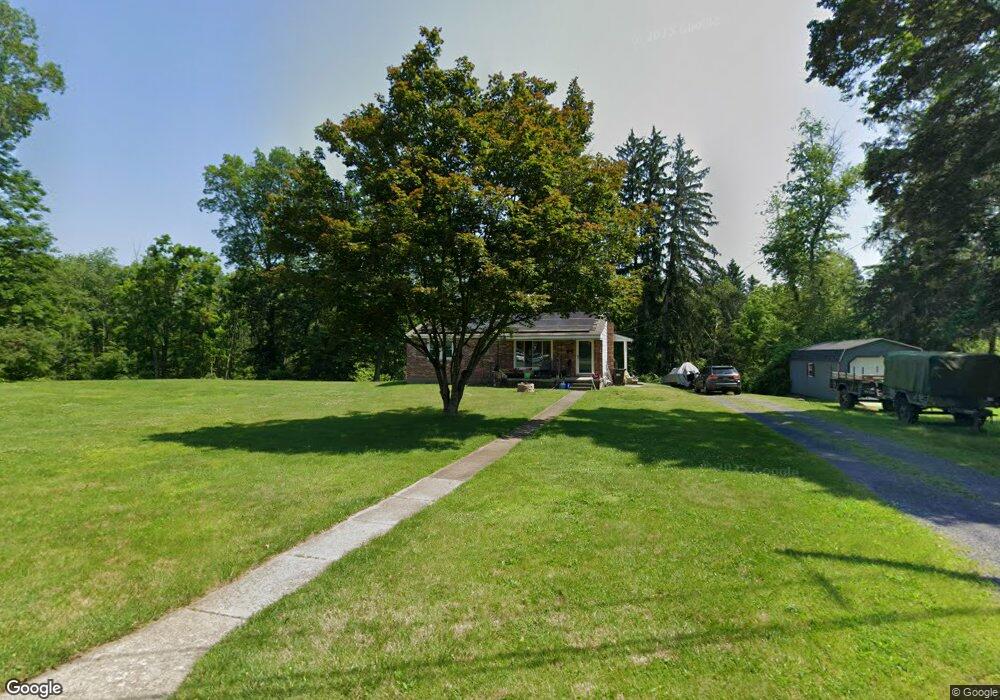 584 Circle Dr, East Stroudsburg, PA 18301 - photo 1