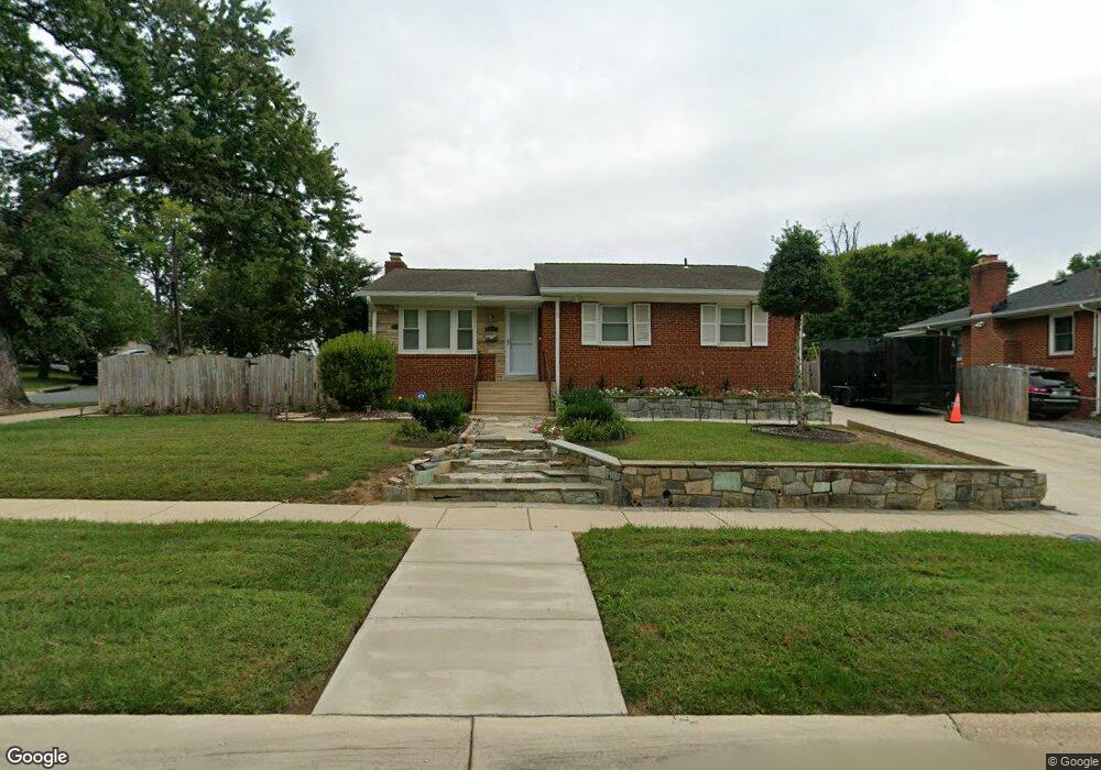 13207 Parkland Dr, Rockville, MD 20853 - photo 1