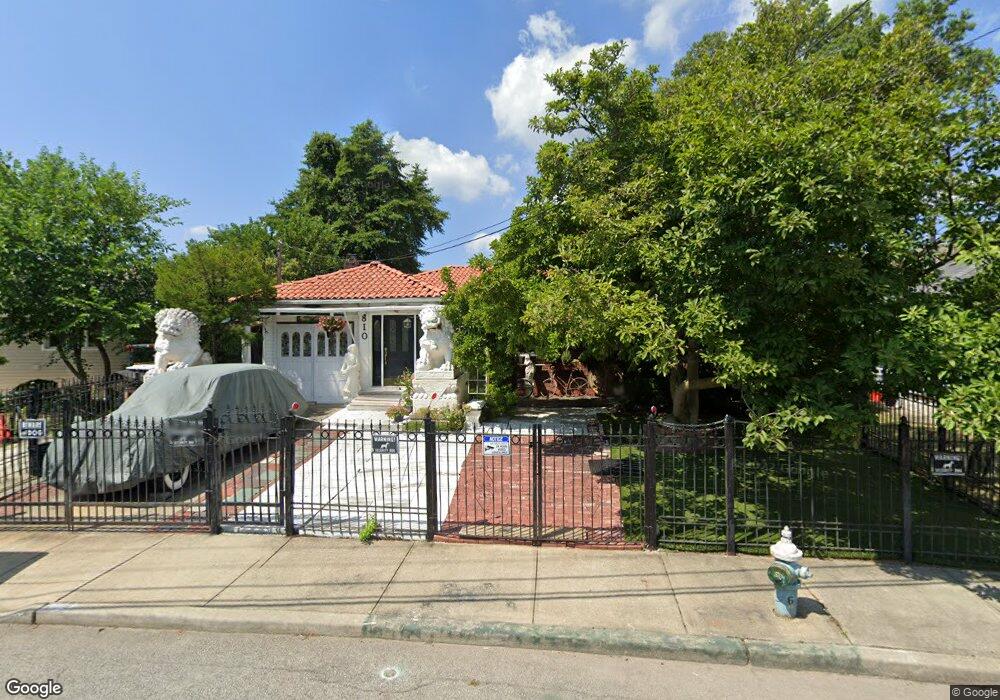 810 West Gate, Valley Stream, NY 11580 - photo 1