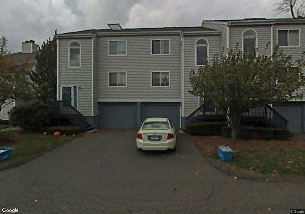 7 Hunters Run, Cromwell, CT 06416 - photo 1