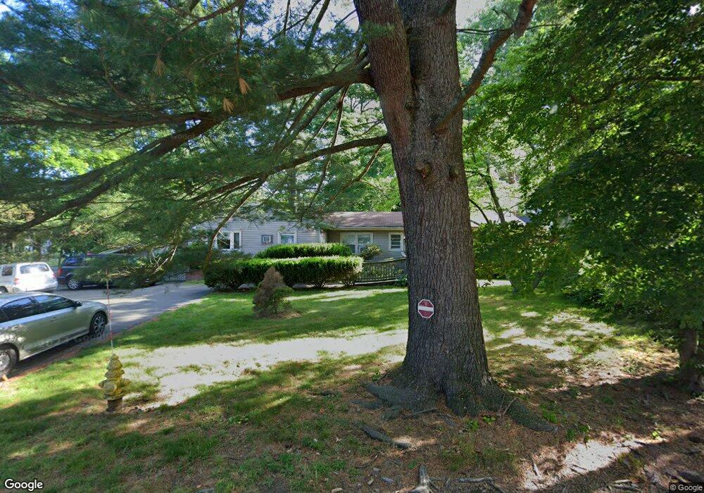 55 Hazelwood Ln, Stamford, CT 06905 - photo 1