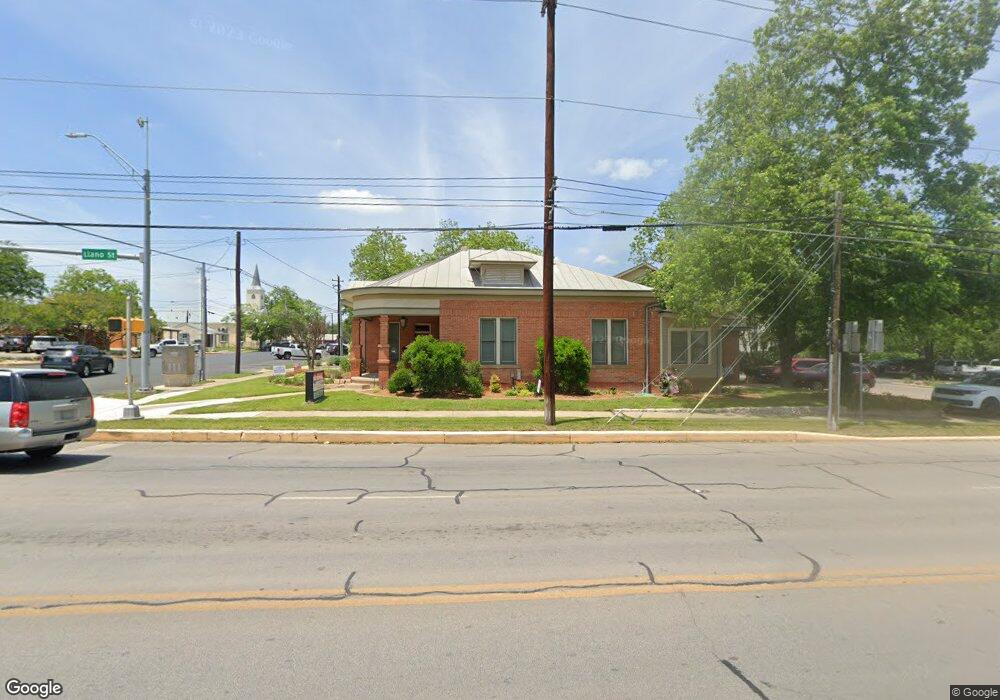 116 E Austin St, Fredericksburg, TX 78624 - photo 1