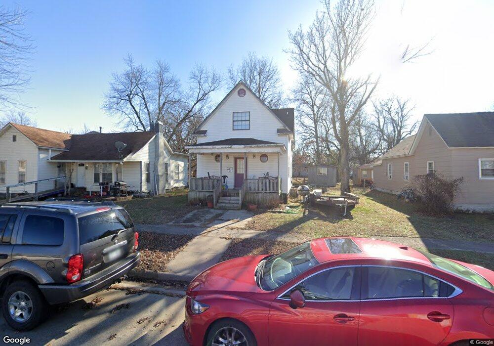 2014 Grand Ave, Parsons, KS 67357 - photo 1