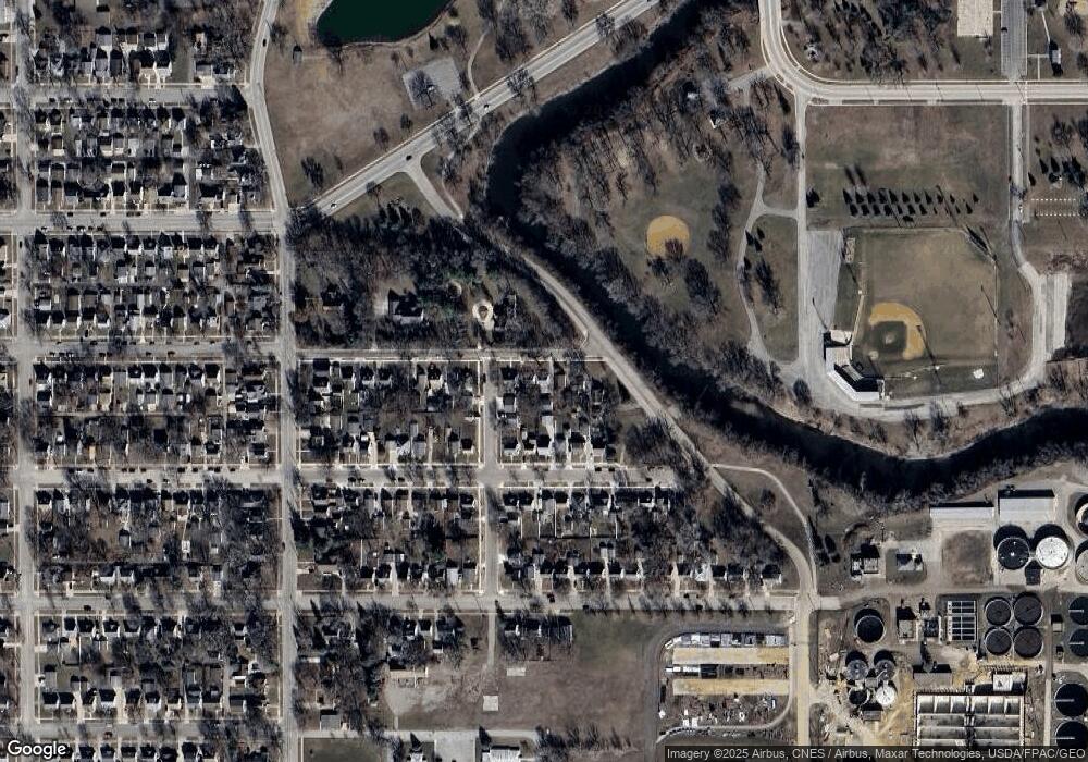 211 10th Ave SW, Austin, MN 55912 - photo 1