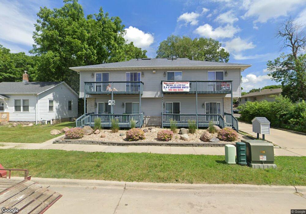 921 W 20th St unit 3, Cedar Falls, IA 50613 - photo 1