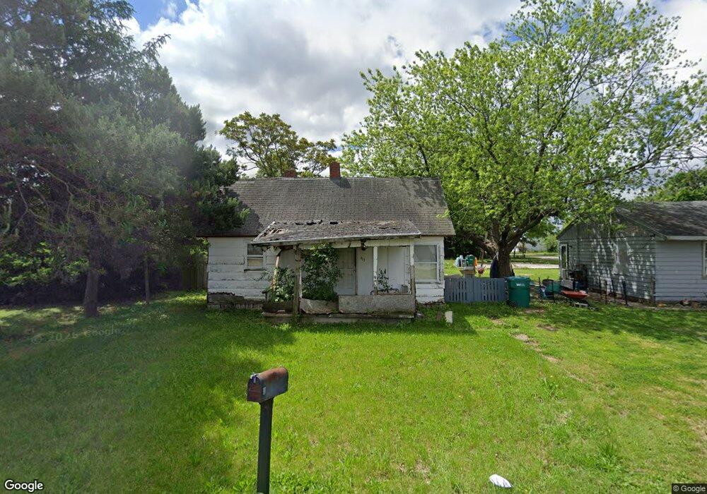 417 Piatt Ave, Mattoon, IL 61938 - photo 1