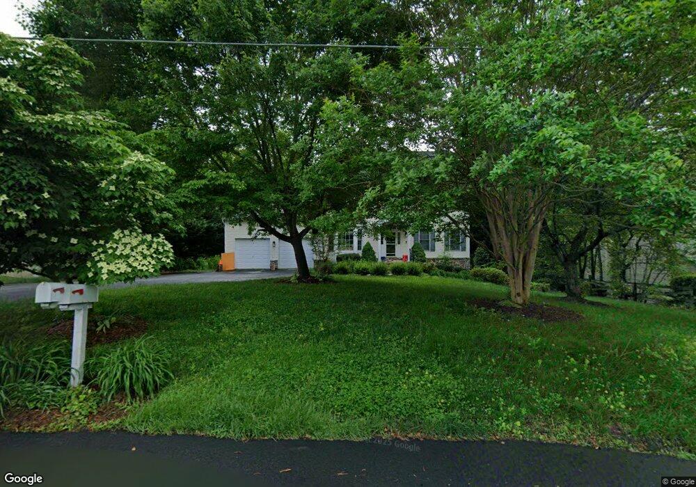 9011 Jameson St, Lorton, VA 22079 - photo 1