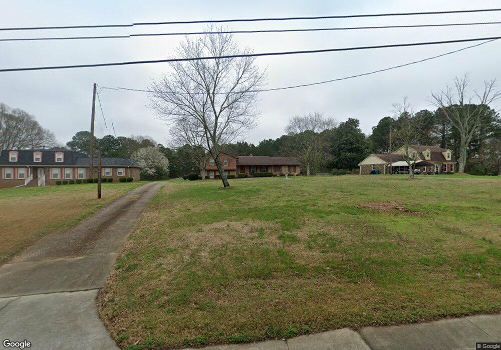 1824 Wellborn Rd, Lithonia, GA 30058 - photo 1