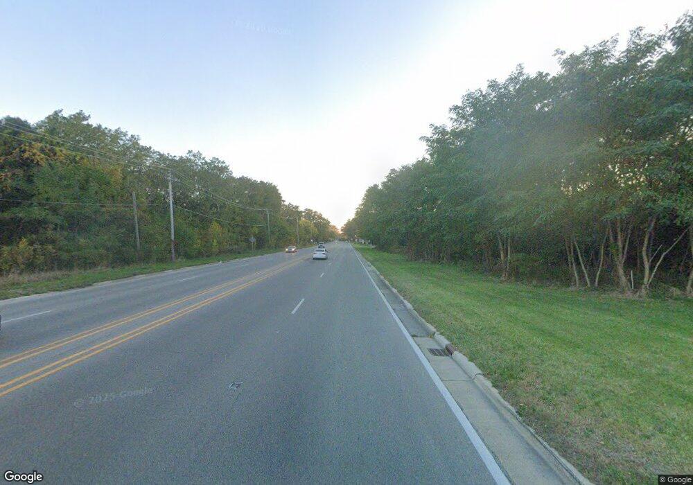 2590 N Sheridan Rd, Waukegan, IL 60087 - photo 1