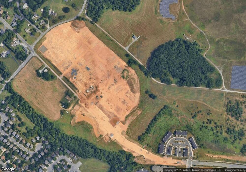 1631 Blacksmith Wayunit B, Frederick, MD 21702 - photo 1