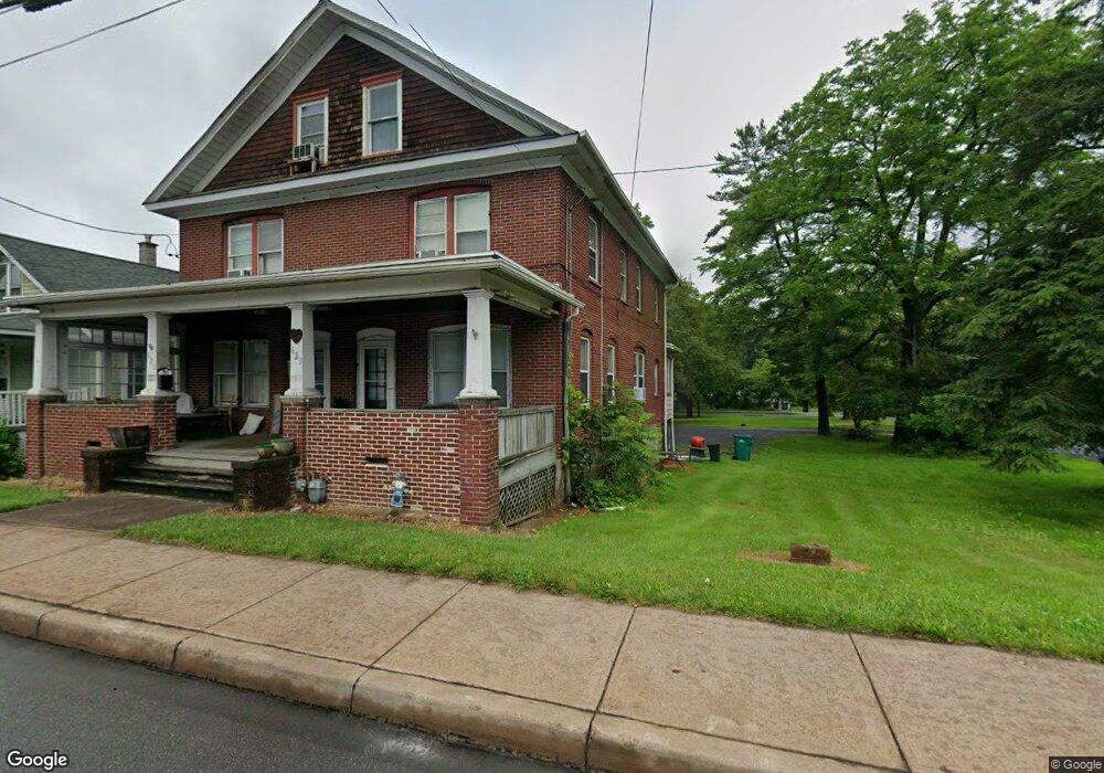 623 N Courtland St, East Stroudsburg, PA 18301 - photo 1
