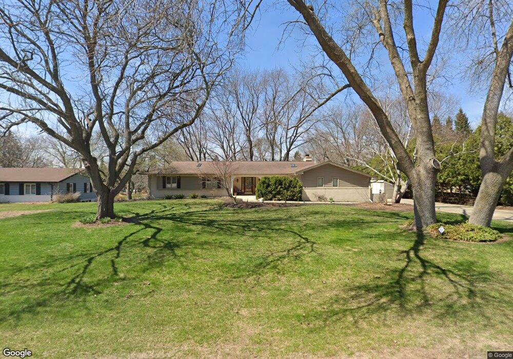 1085 Longwood Ave, Elm Grove, WI 53122 - photo 1