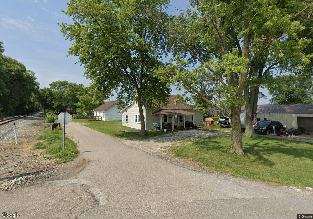 1066 E 400 S, Columbus, IN 47201 - photo 1