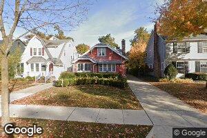 18 Hanover Rd, Pleasant Ridge, MI 48069