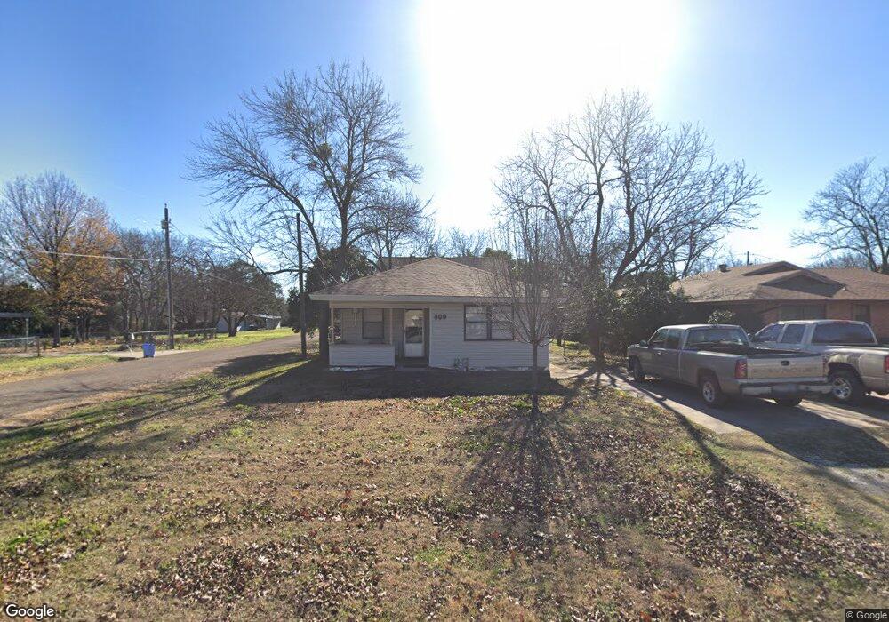 909 E Milam St, Ennis, TX 75119 - photo 1