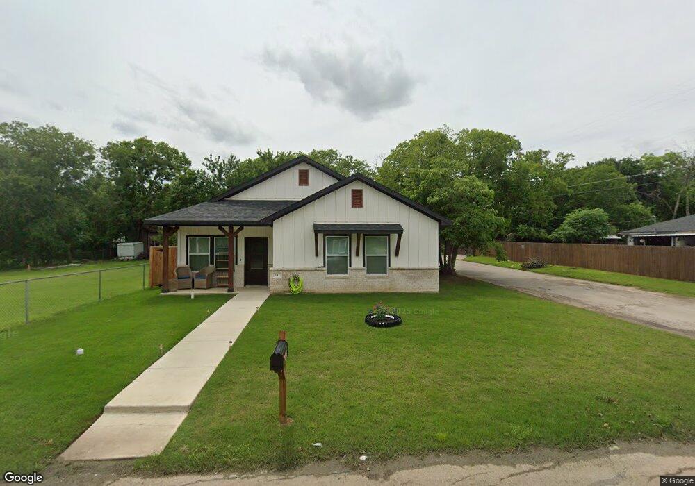 747 N Wilhite St, Cleburne, TX 76031 - photo 1