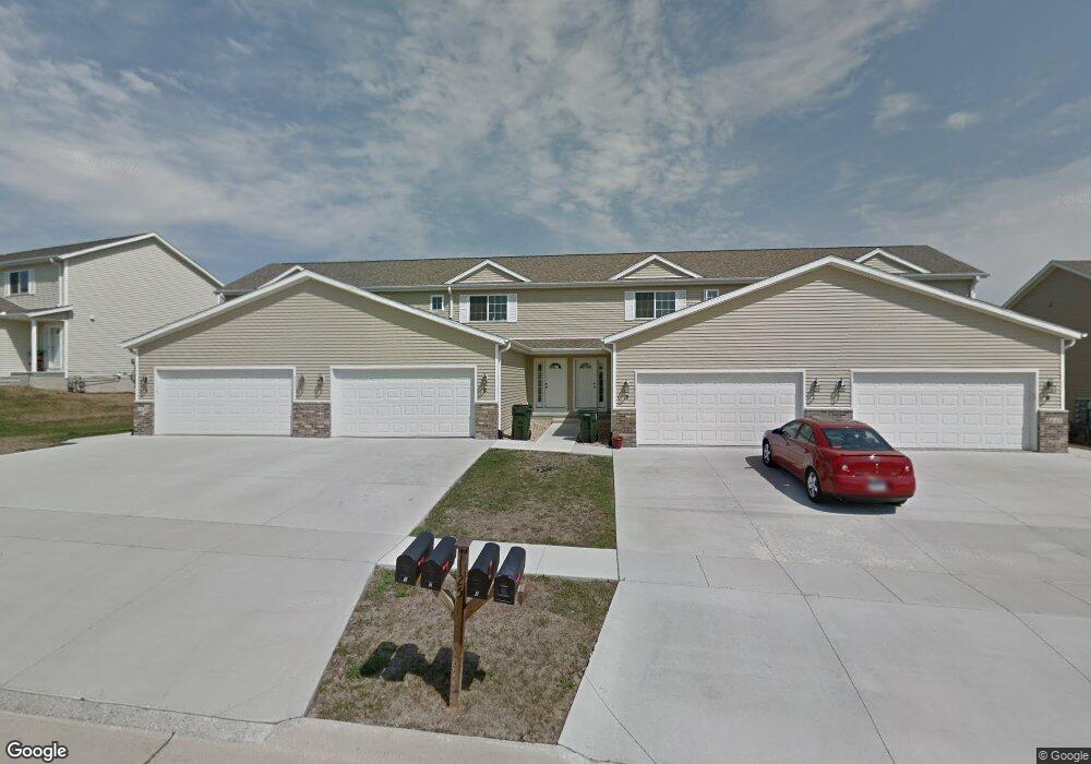 1125 Amelia Dr unit 2, Cedar Falls, IA 50613 - photo 1