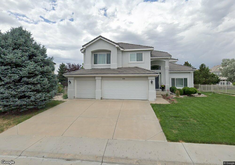 19189 E Maplewood Place, Aurora, CO 80016 - photo 1