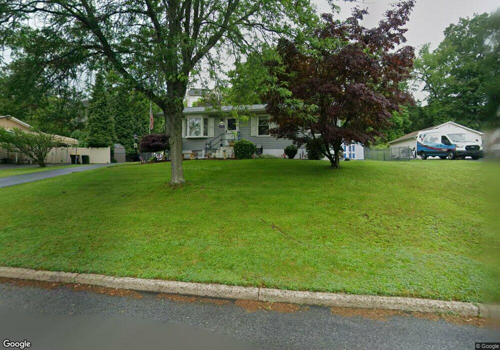 7330 E Hillcrest Ln, Slatington, PA 18080 - photo 1