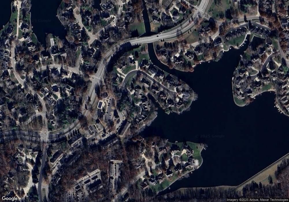 1041 Fontview Dr, Columbus, IN 47201 - photo 1