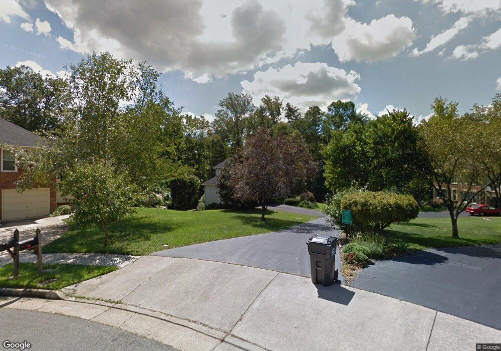 7827 Lakeland Valley Dr, Springfield, VA 22153 - photo 1