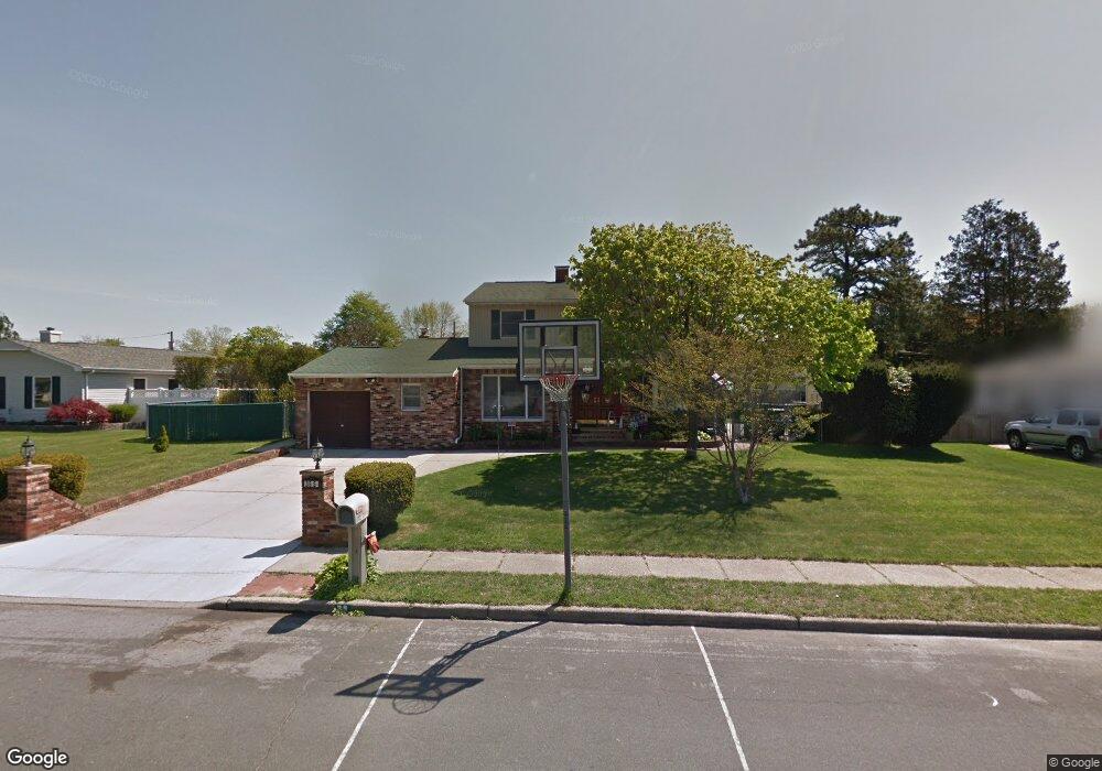 35 Jenny Ln, Holtsville, NY 11742 - photo 1