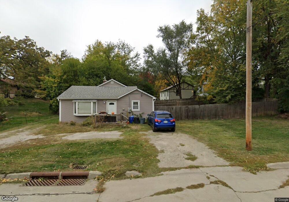 302 S 16th Ave W, Newton, IA 50208 - photo 1